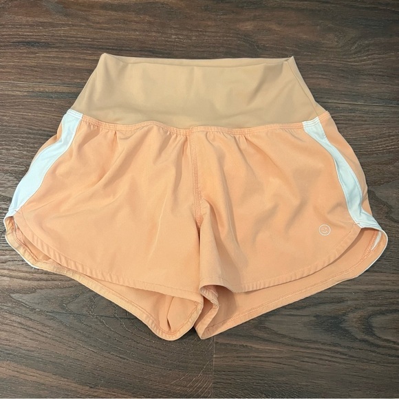 Gilly Hicks Pants - Gilly Hicks Peach and White Lined Athletic Running Shorts Women’s Size XS